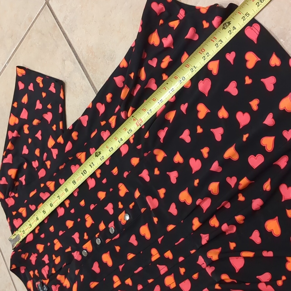 Ava & Grace Black & Red Heart Shirt Size Small - Picture 5 of 7